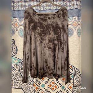 American Eagle Long Sleeve Tee